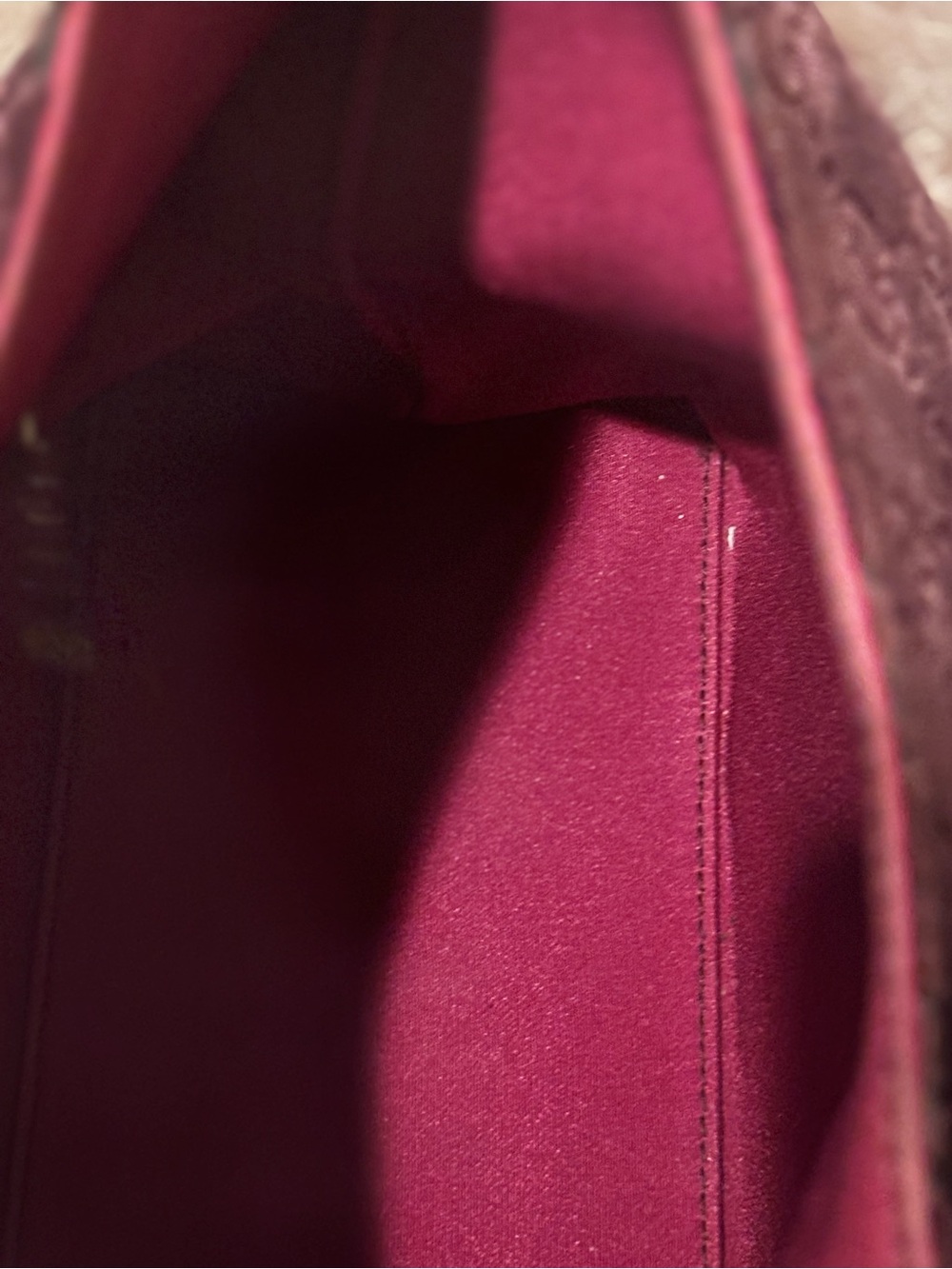 ❤️🔥FlaShSaLE❤️🔥Rare Vintage Gucci Tom Ford Velvet Bag in Deep Plum $1049 - Picture 9 of 13